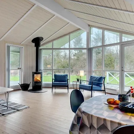 Lovely In With Sauna Feriehus *