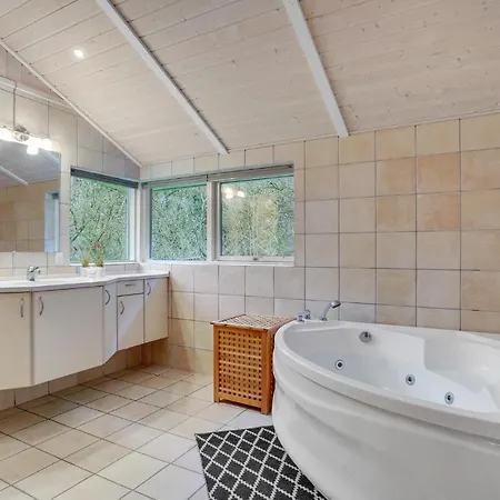 Lovely In With Sauna Feriehus *